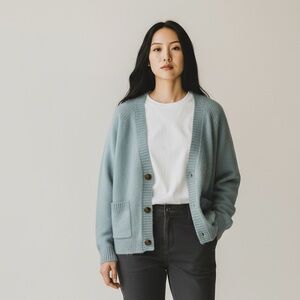 Uniqlo Women's Cardigan in Soft Blue